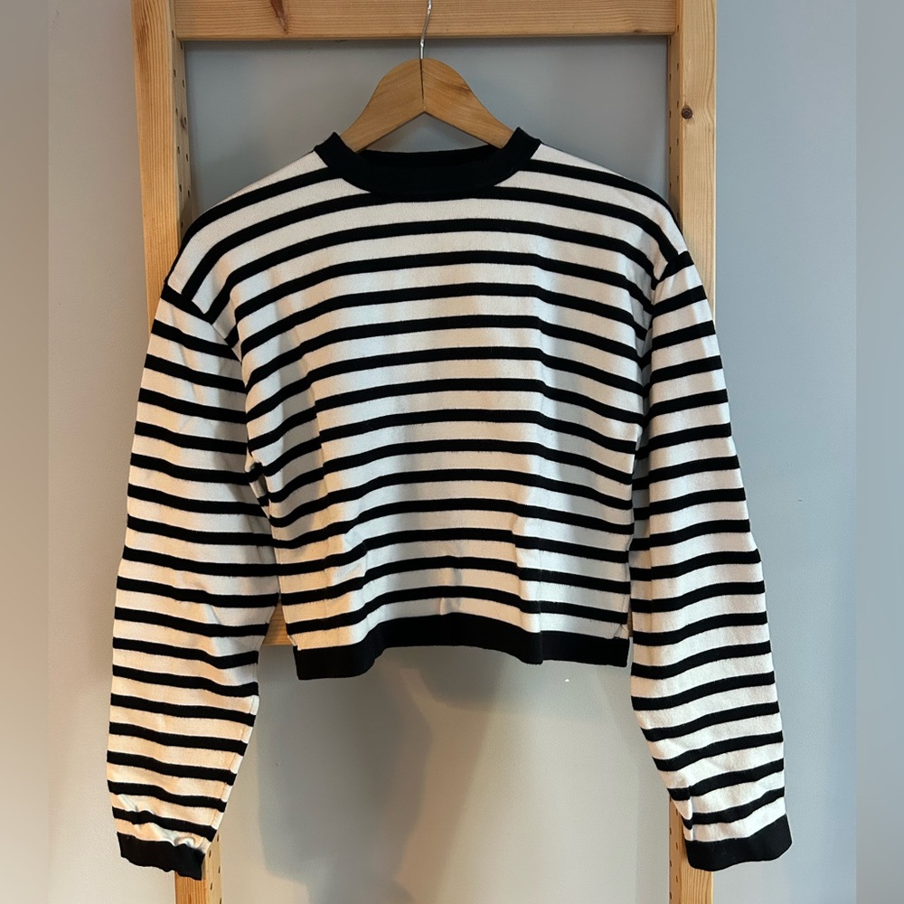 Navy Blue & White Striped Long Sleeved Cropped Sweater Size S